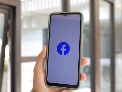 The Evolution and Impact of the Facebook App: 7 Points Comprehensive Overview
